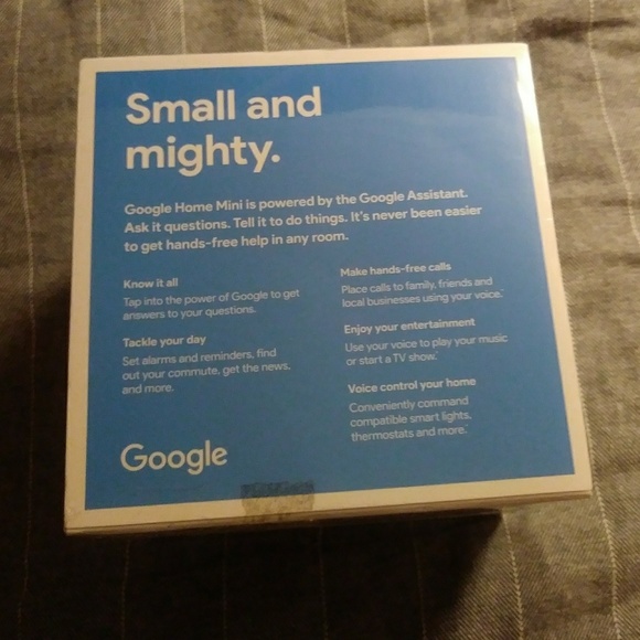 Google Home Mini - Picture 2 of 4